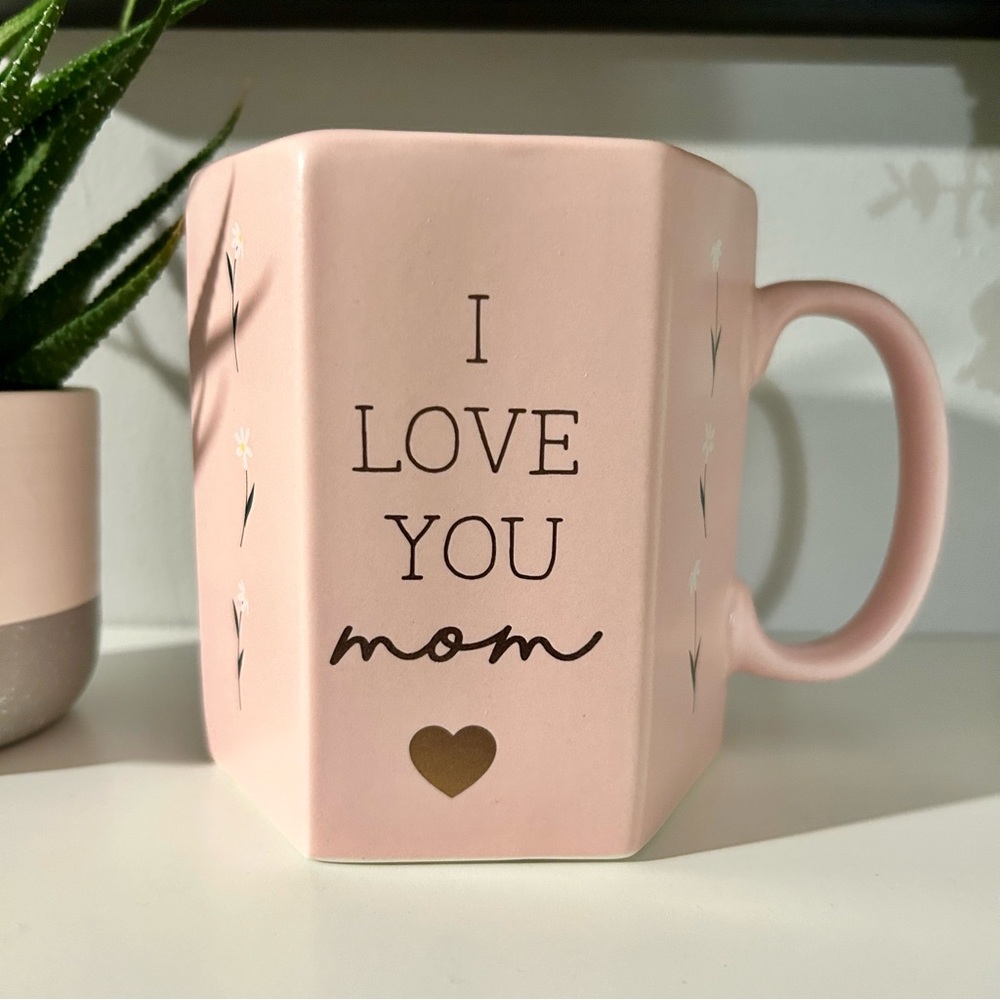Pink 'I Love You Mom' Mug